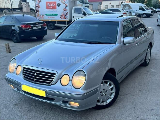 Mercedes E 270-19