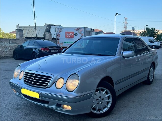 Mercedes E 270-18