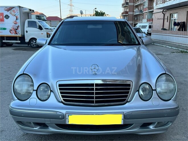 Mercedes E 270-15