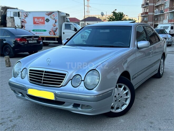 Mercedes E 270-17