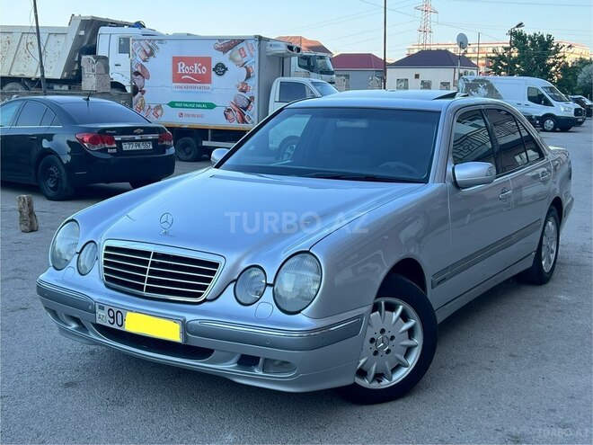 Mercedes E 270-20