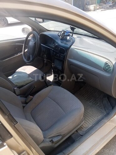 Kia Rio-4