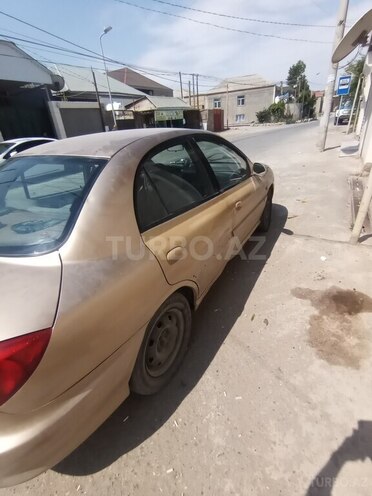 Kia Rio-5