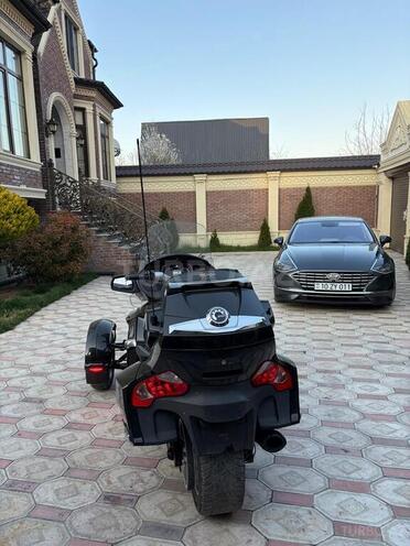 Can-Am Spyder RT-3