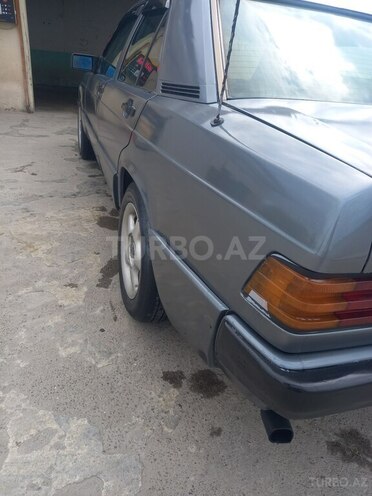 Mercedes 190-6