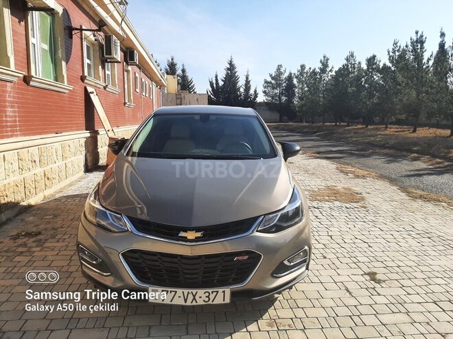 Chevrolet Cruze-1