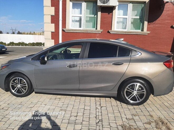 Chevrolet Cruze-2