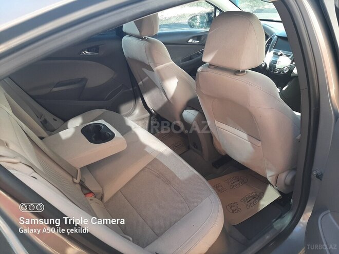 Chevrolet Cruze-4