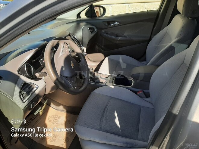 Chevrolet Cruze-5