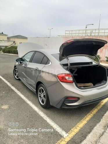 Chevrolet Cruze-11