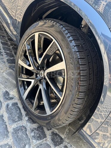 Volvo XC90-17