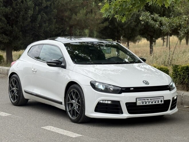 Volkswagen Scirocco-12