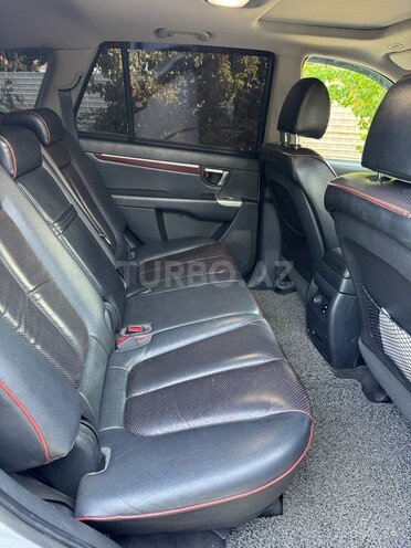 Hyundai Santa Fe-10