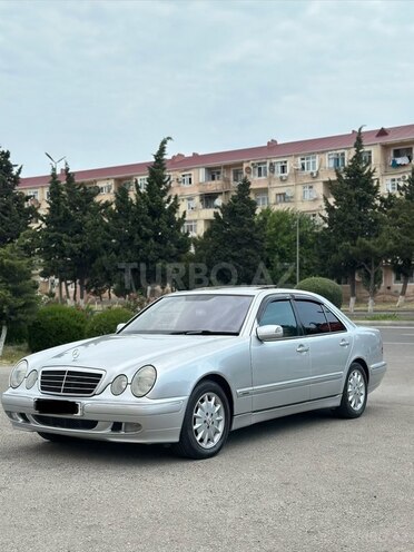 Mercedes E 230-2