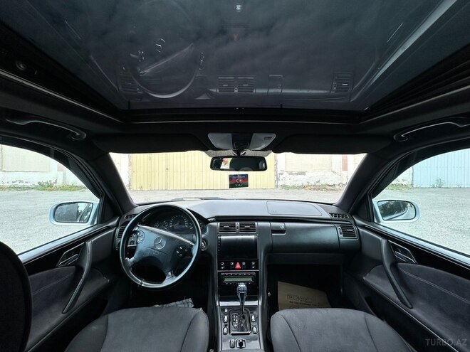 Mercedes E 230-13