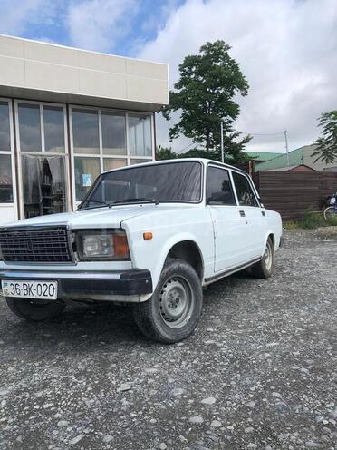 LADA (VAZ) 2107-2