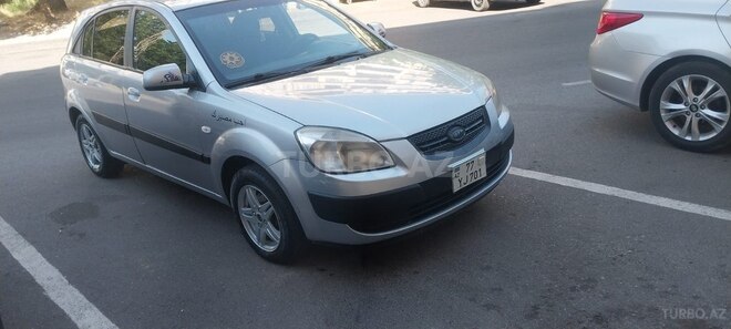 Kia Rio-5