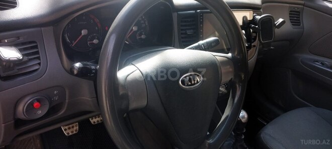 Kia Rio-10