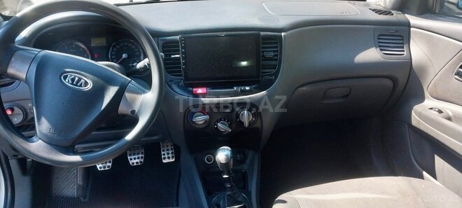 Kia Rio-9