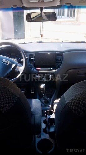 Kia Rio-8