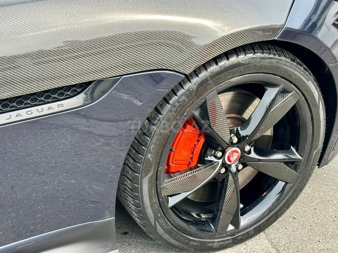 Jaguar F-Type-11