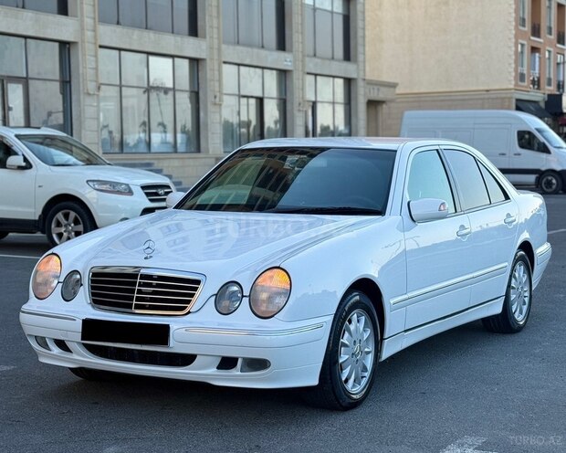 Mercedes E 240-2