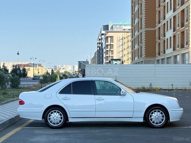 Mercedes E 240-9