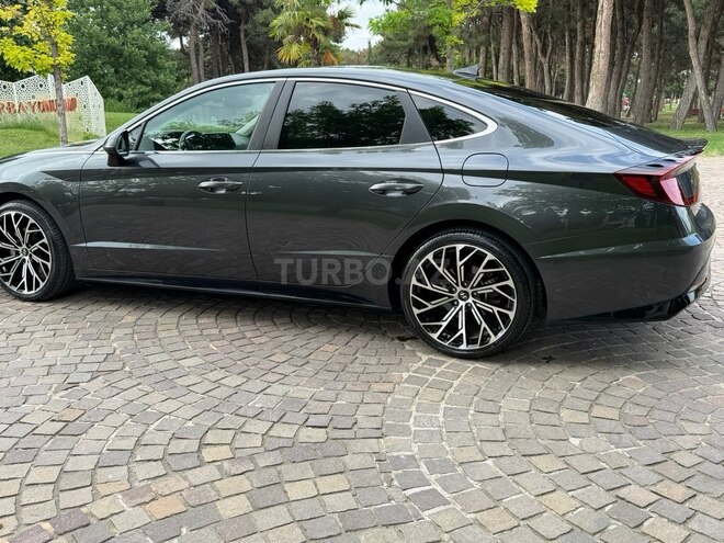 Hyundai Sonata-14