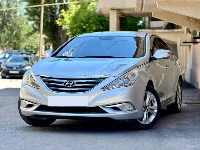 Hyundai Sonata-1