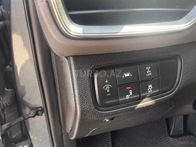 Hyundai Santa Fe-24