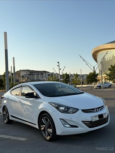 Hyundai Elantra-1