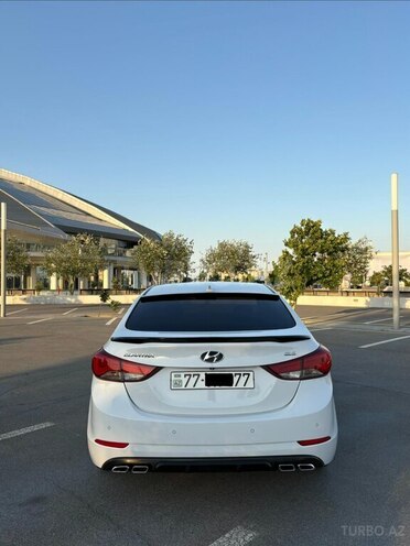 Hyundai Elantra-7