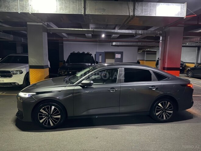 Changan Qiyuan A05-4