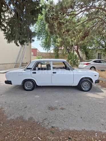 LADA (VAZ) 2107-2