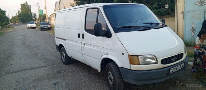 Ford Transit-2