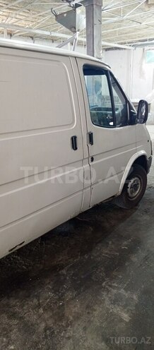 Ford Transit-12