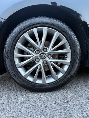 Toyota Camry-6