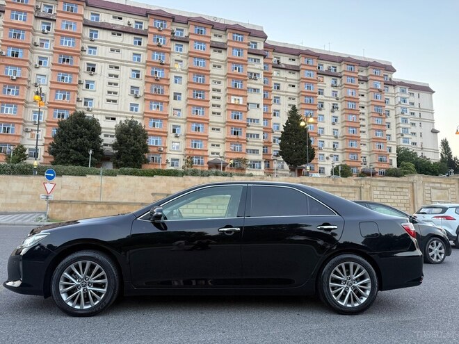 Toyota Camry-3