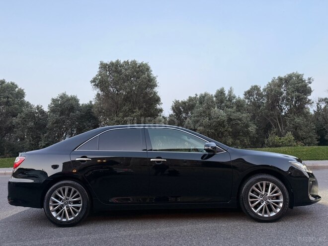 Toyota Camry-12
