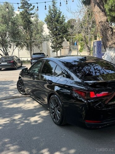 Lexus ES 300h-4