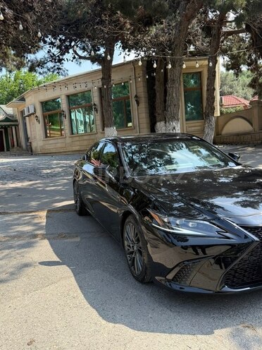 Lexus ES 300h-9