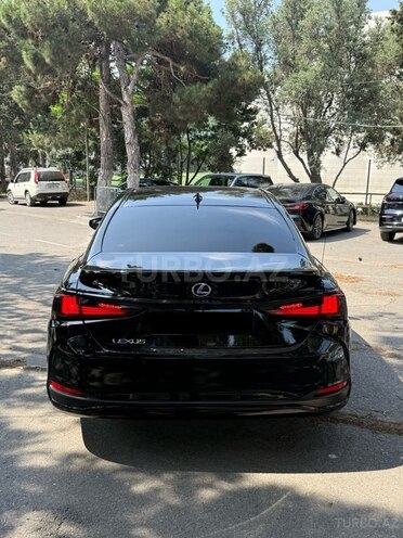 Lexus ES 300h-7