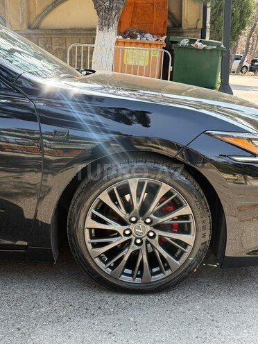 Lexus ES 300h-8