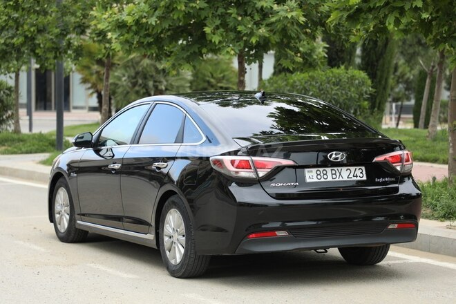 Hyundai Sonata-6