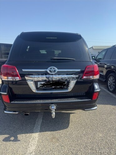 Toyota Land Cruiser-4