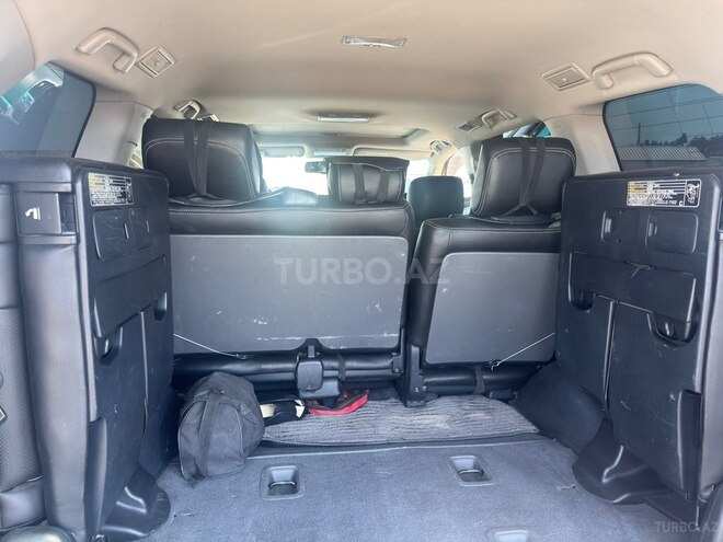 Toyota Land Cruiser-8