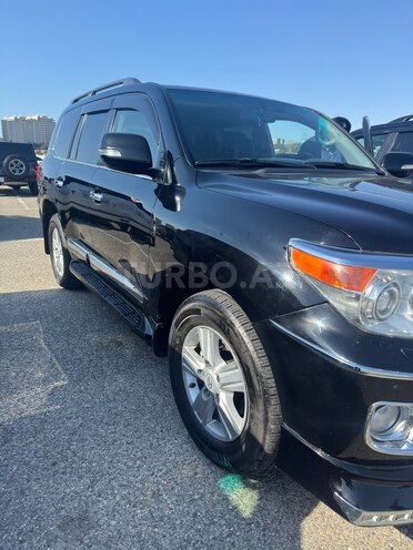 Toyota Land Cruiser-3