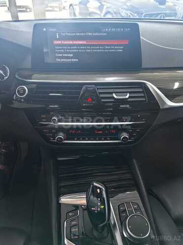 BMW 530e-18