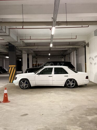 Mercedes 200 D-5