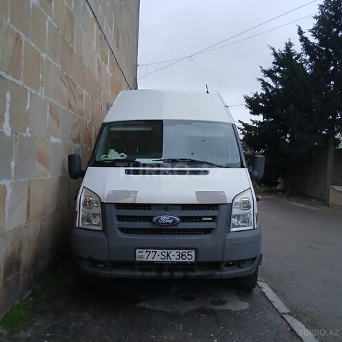 Ford Transit-1